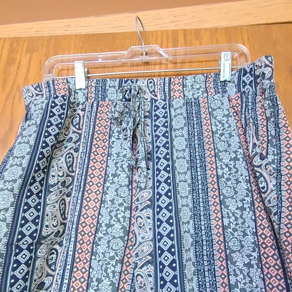 Pants - Picture 3 of 3